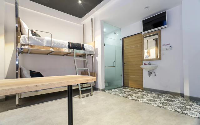 Super OYO Collection O 2627 Ratamya Co-living