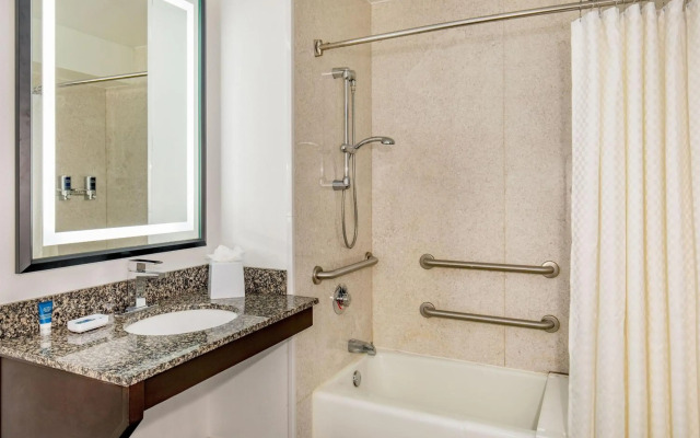 Four Points by Sheraton Kalamazoo
