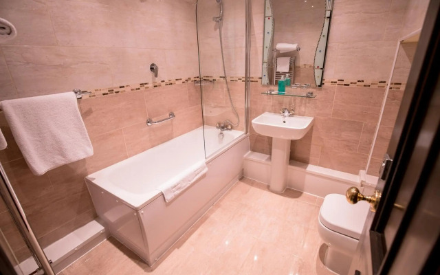 Harefield Manor Hotel