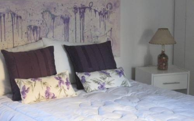 Reyna Violeta Bed & Breakfast