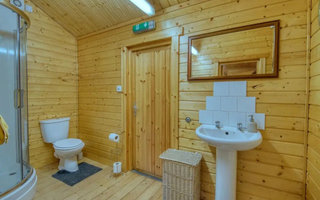 Luxury Log Cabin