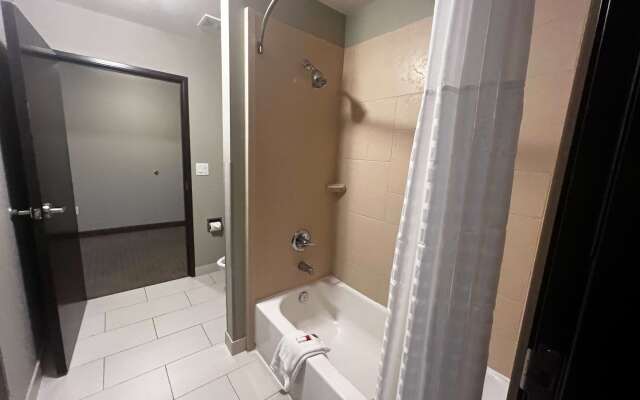 Baymont by Wyndham College Station
