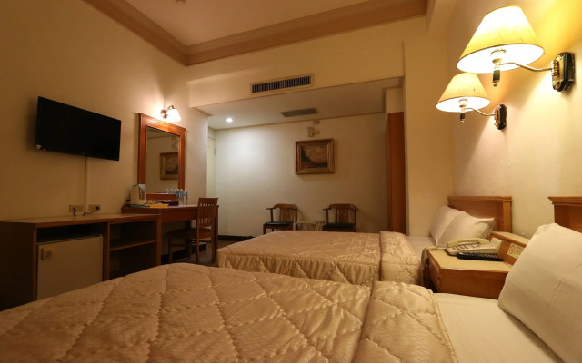 Riverside Hotel