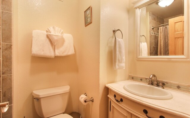 Deer Mountain 28b 1 Bedroom Condo by RedAwning