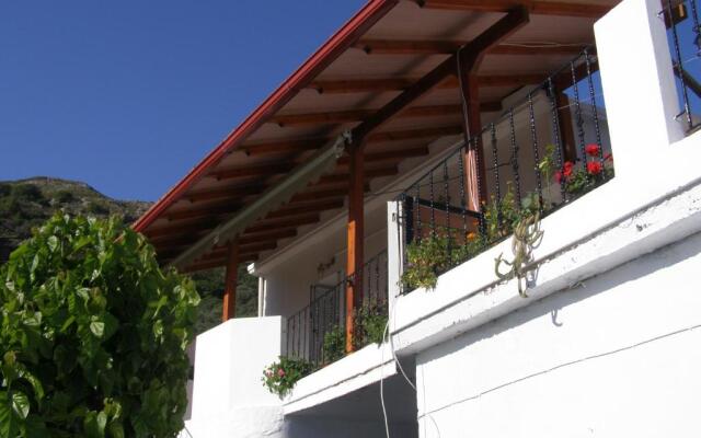 Aerinos House