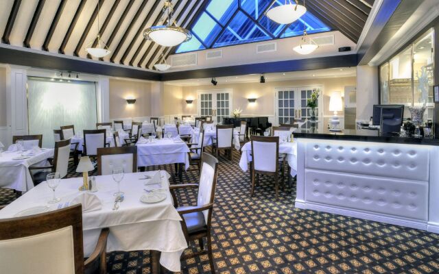 L'Escale Hôtel Suites