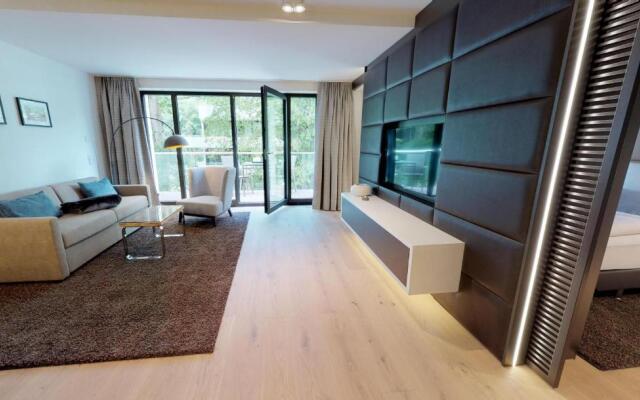 White Pearl Apartment 2.11