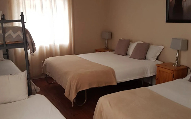 Oasis Shanti Backpackers