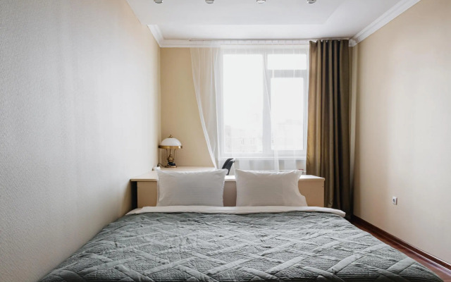 Апартаменты на улице Авиаторов 44