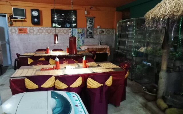 Cool Land Hot Hut