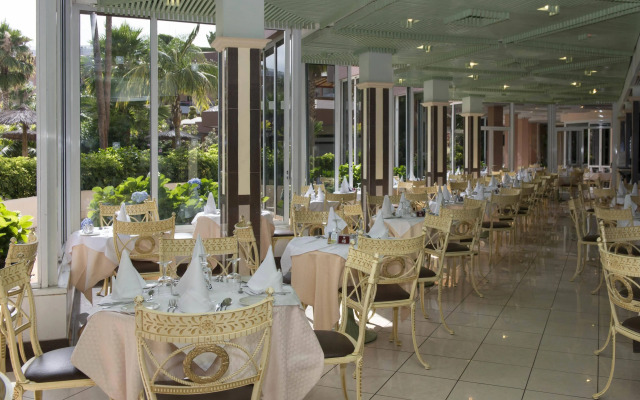 Hotel Puerto Palace