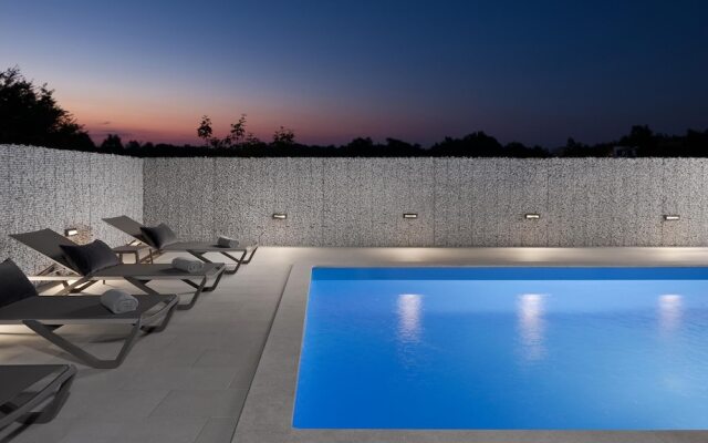 Villa Ovis in Peresiji