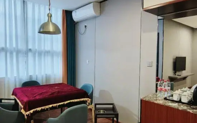 Changsha Jiuding Hotel (University of Traditional Chinese Medicine)
