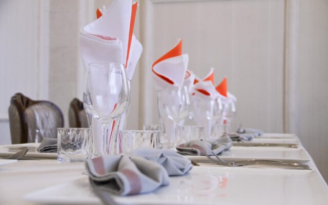UB Suites Hotel