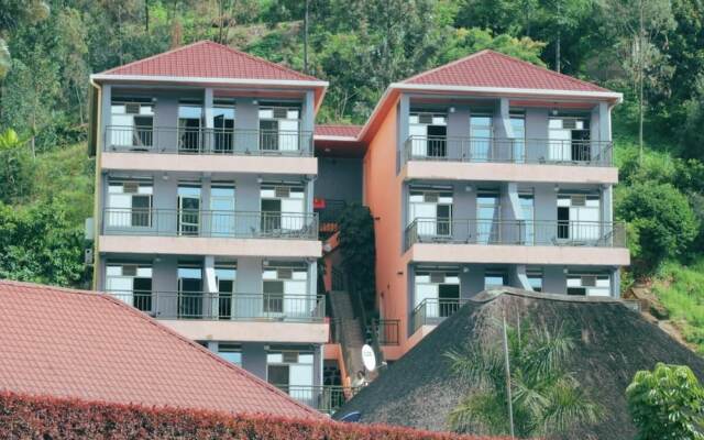 Luxury Suite With Balcony and Incredible View on the Water