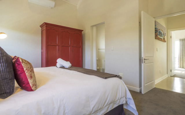 Thesen Islands Holiday House