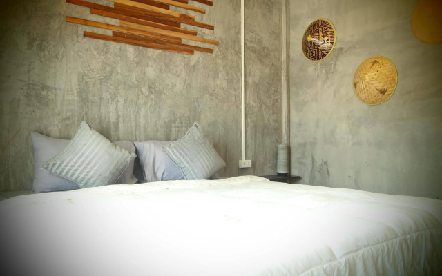 Maesai Holic Lodge