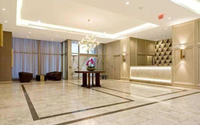 Executive Class, Downtown Luxury @fashion Dist