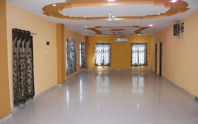 Hotel Raj International