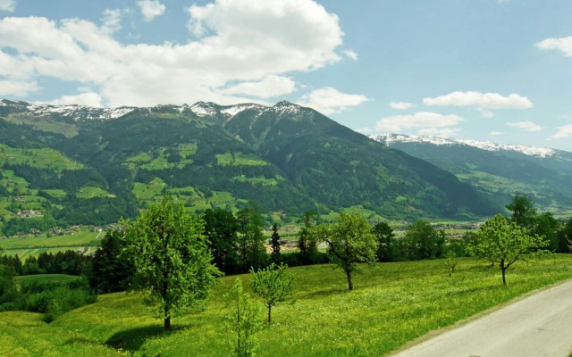 Spacious Apartment near Ski Area in FÃ¼genberg