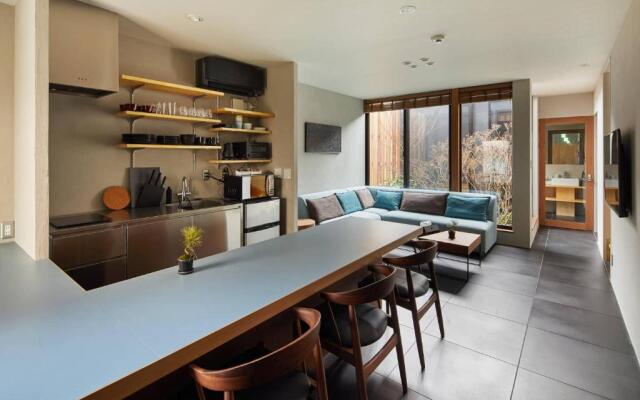 HANARE KYOTO Hachijoguchi