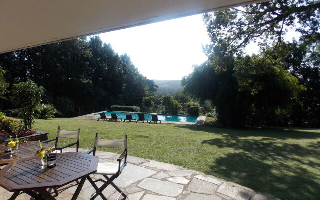 Bizafrika Guest Lodge & Conference Center