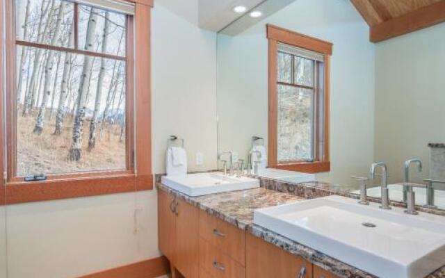 Grand Vista - 5 Br Home