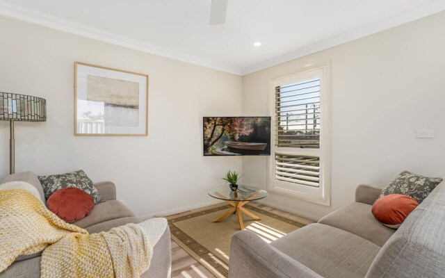 Newcastle Short Stay Apartments - Adamstown Townhouses