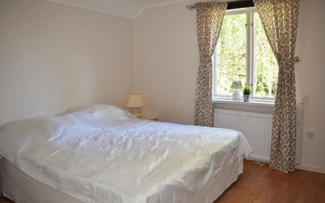 Amazing Apartment in Rönneshytta With 1 Bedrooms