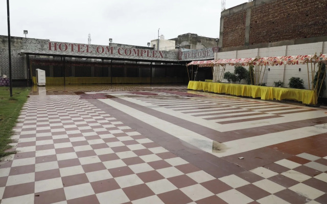 Hotel Om Complex