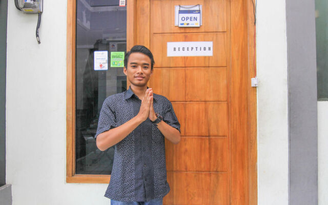 RedDoorz @ Gatot Subroto Barat