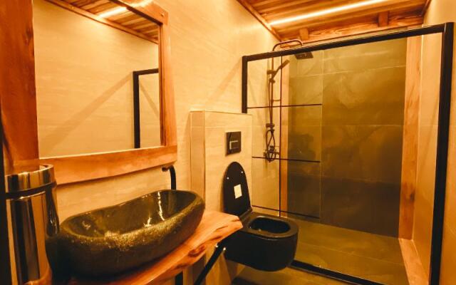 ZirvedeKal Suit Otel