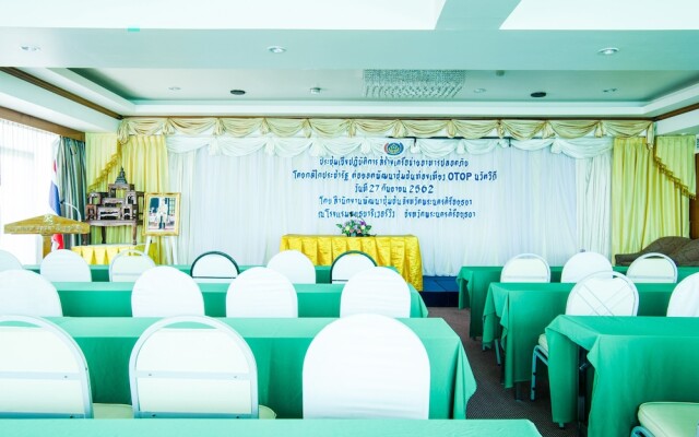Ayutthaya River View Hotel