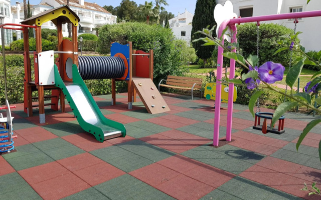 Marbella Holiday & Golf Garden Apartment