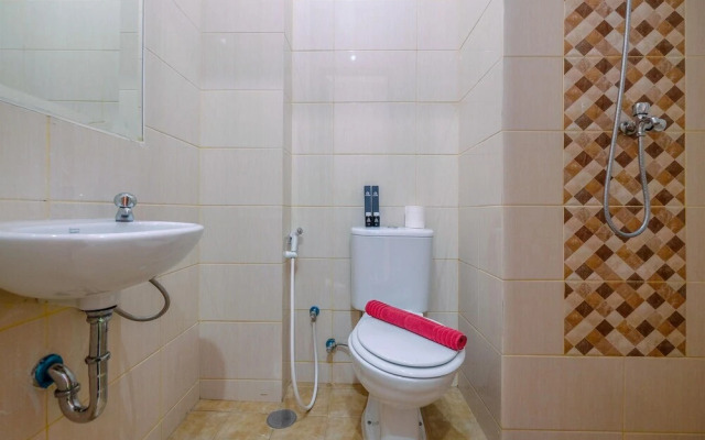 Comfortable And Cozy Studio Room At Dave Apartment