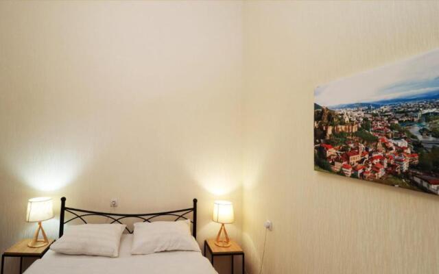 Bright and cozy 1BR apt in the heart of Tbilisi