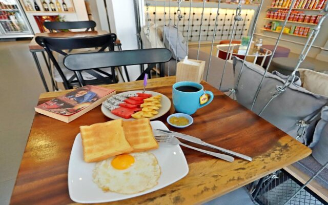 Oops Hostel