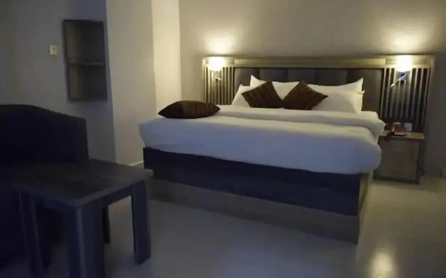 Haris Hotel