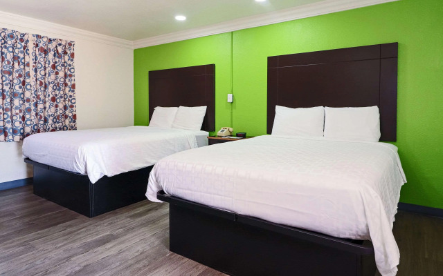 Rodeway Inn San Antonio Lackland AFB - SeaWorld