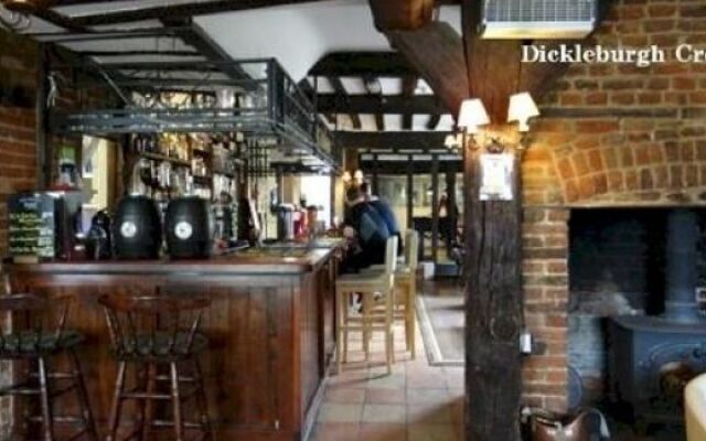 Dickleburgh Crown