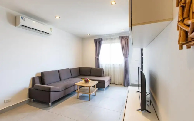 Modern Condo - 1BR T1-401