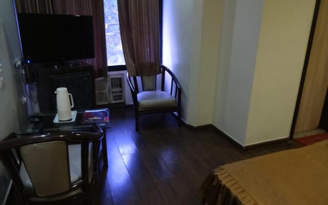 OYO 9095 Hotel Kanishka