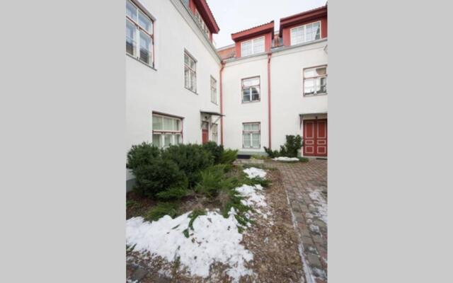 Tallinn City Apartments - Luxury 3 bedroom, sauna, views