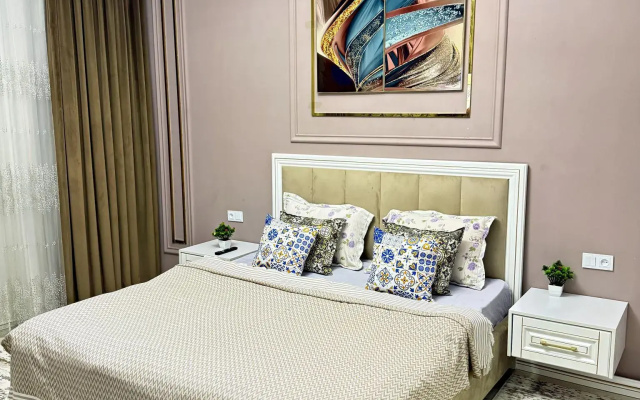 Royal Rentals (Роял Ренталс) на улице Бабура 44