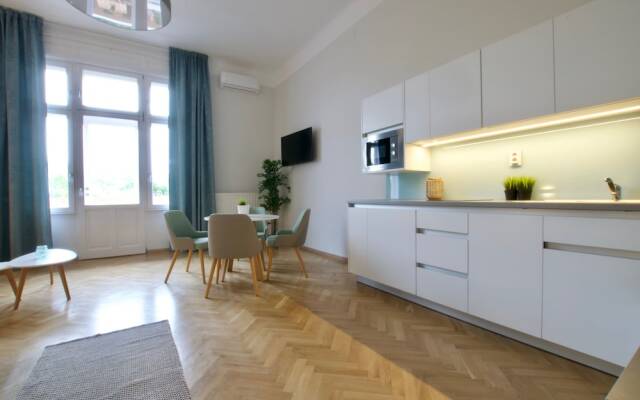 EuroPest Luxury Suites by Hi5 Apartments