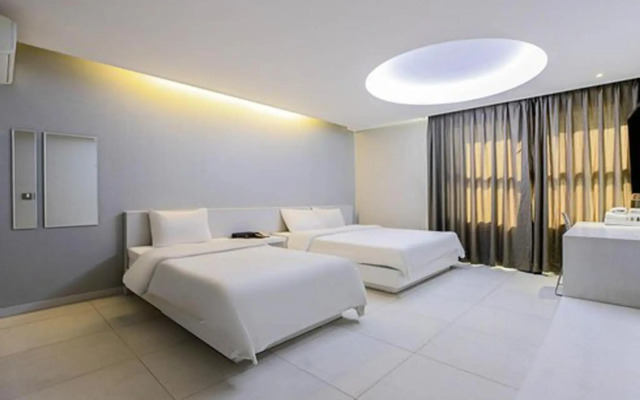 Ruby Tourist Hotel Wolmido