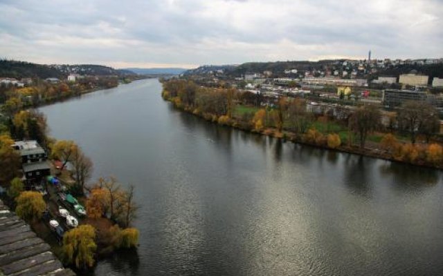 Spacious Prague View Apartment