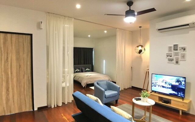 iBook7 - 2 Bedroom Gurney Studio Suite by iBook Homestay