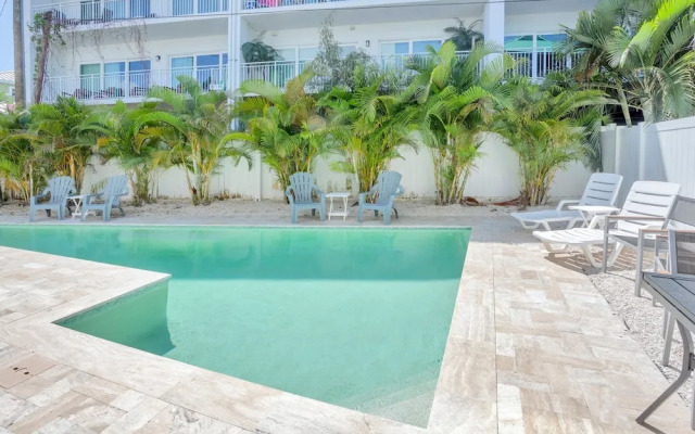 Luxury Pool Home Golf Cart