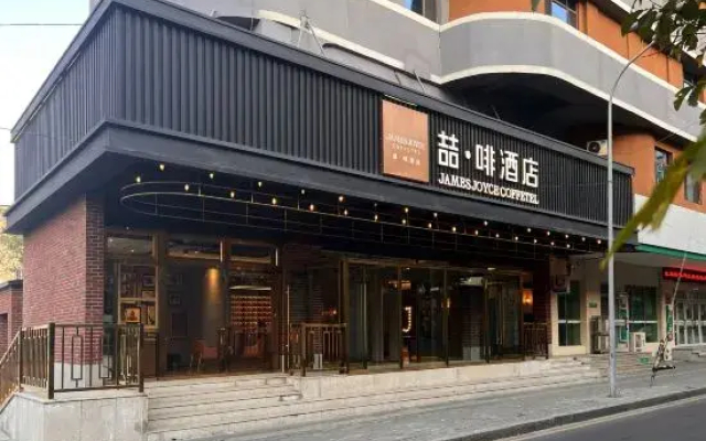 Zhe Fei Hotel (Urumqi Dade Zhongyinggong Subway Station）